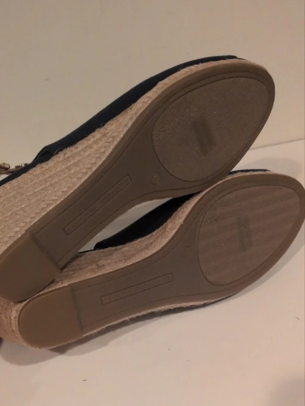 NWOT Tommy Hilfiger Navy Espadrille Wedge Peep Toe Slingback Sandal Size 9.5